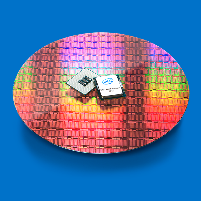 Xeon-E7v4-on-wafer-blue.png